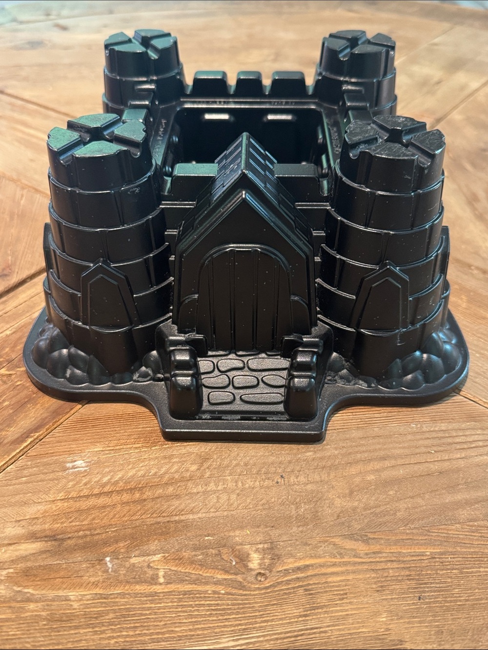 Nordic Ware Black Castle Bundt Pan 10 Cups